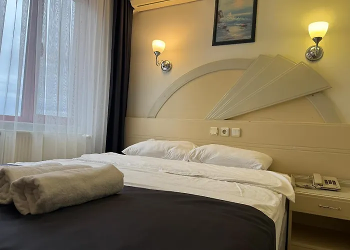 S Celik Royal Otel