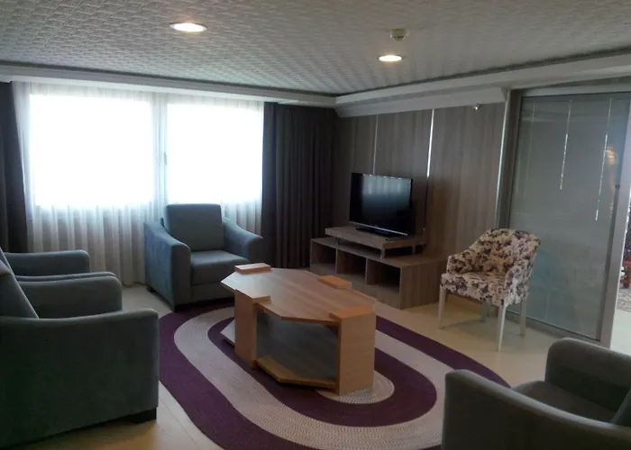 Ramada Usak